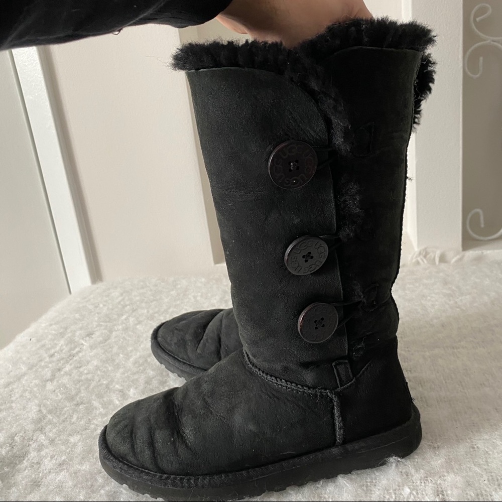 Womens UGG Boots Bailey Button Triple 1873 boot women’s winter black size 6